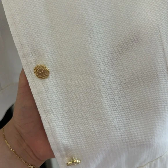 Anne Klein , white jacket size medium- large, tag says XL but fits best large - Picture 3 of 4